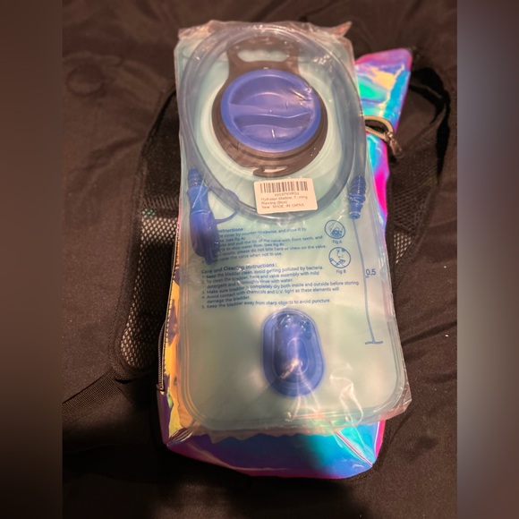 Sojourner “I love You” Hydration Backpack with brand new bladder - Picture 10 of 10